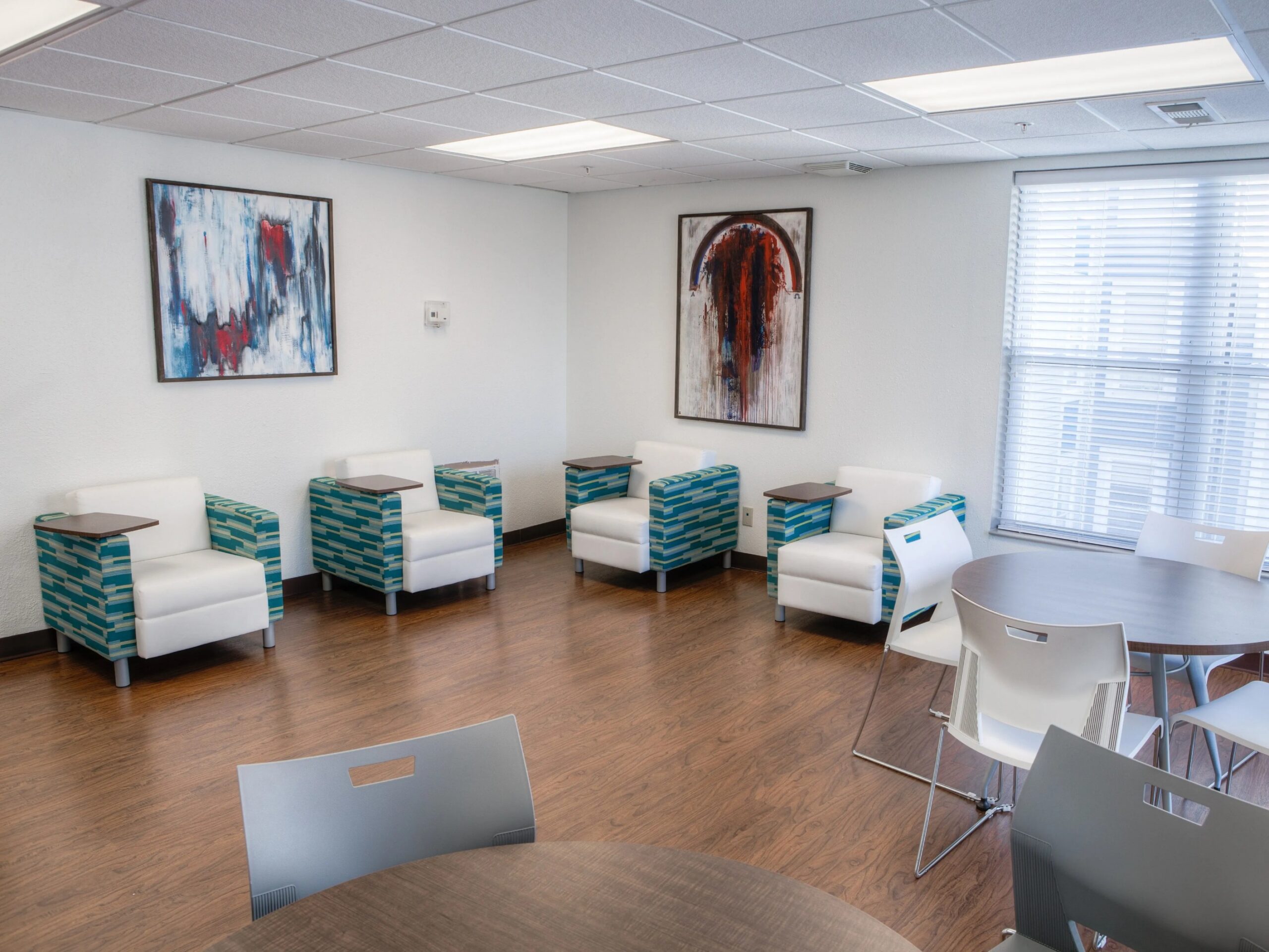 CP Cincy study lounge with comfy arm chairs